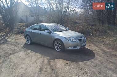 Седан Opel Insignia 2010 в Черновцах