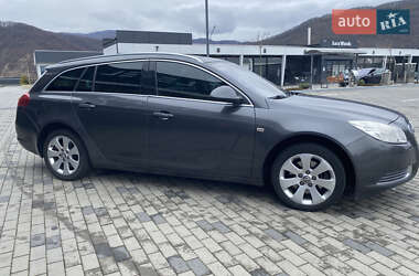 Универсал Opel Insignia 2012 в 