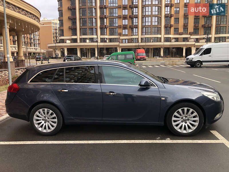 Універсал Opel Insignia 2010 в Києві