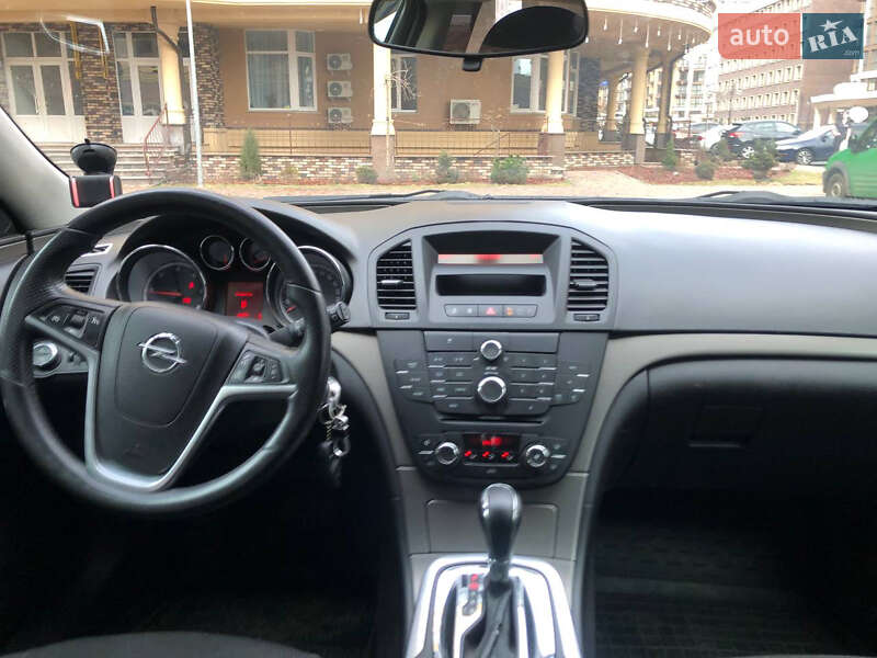 Універсал Opel Insignia 2010 в Києві