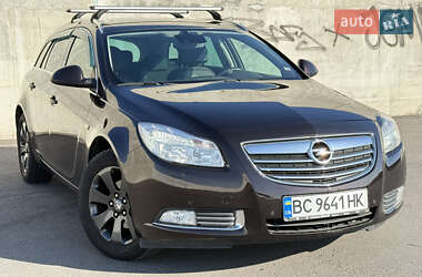 Универсал Opel Insignia 2013 в 