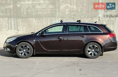 Универсал Opel Insignia 2013 в 