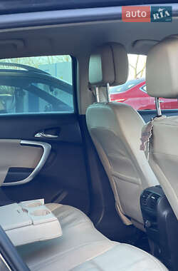 Универсал Opel Insignia 2015 в 