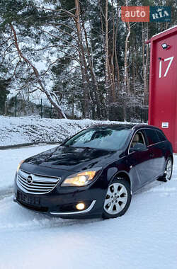 Универсал Opel Insignia 2015 в 
