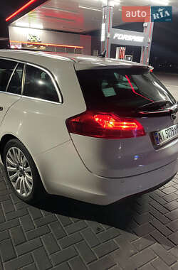 Универсал Opel Insignia 2011 в 