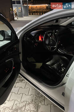 Универсал Opel Insignia 2011 в 