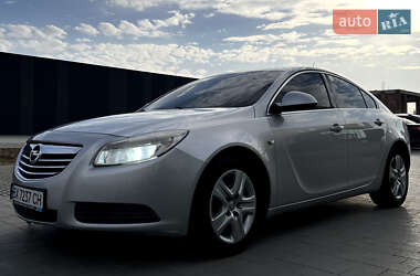 Лифтбек Opel Insignia 2011 в 