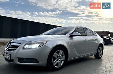 Лифтбек Opel Insignia 2011 в 