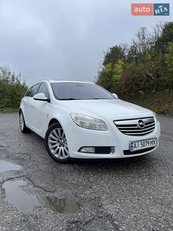 Opel Insignia 2011