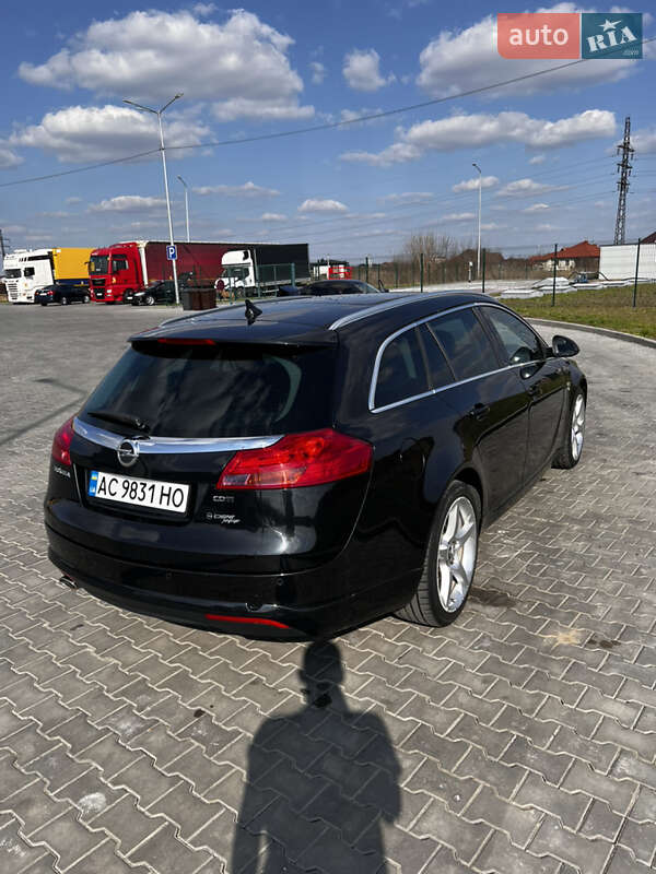 Універсал Opel Insignia 2012 в Луцьку
