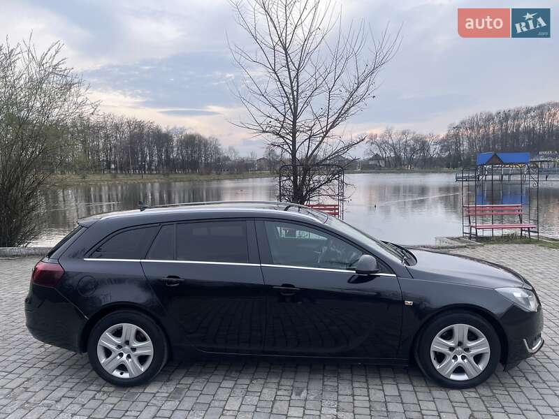 Универсал Opel Insignia 2015 в Калуше
