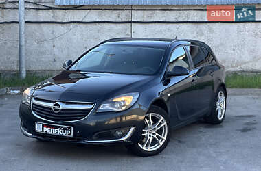 Универсал Opel Insignia 2015 в 