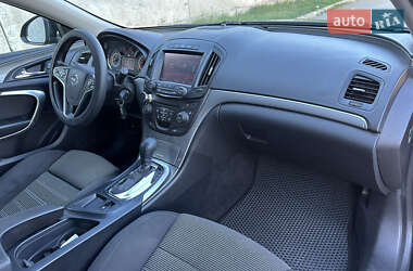 Универсал Opel Insignia 2015 в 