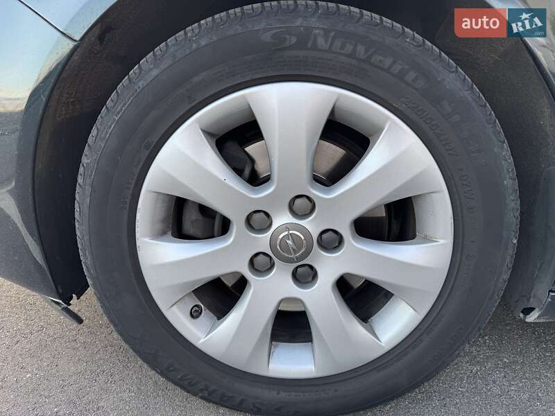 Лифтбек Opel Insignia 2014 в Виннице