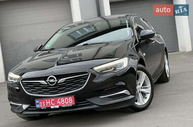 Лифтбек Opel Insignia 2018 в 