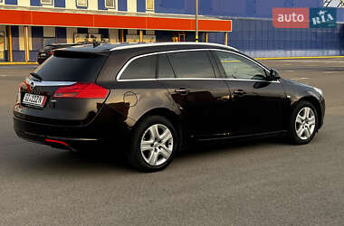 Универсал Opel Insignia 2012 в 