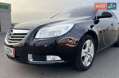 Универсал Opel Insignia 2012 в 