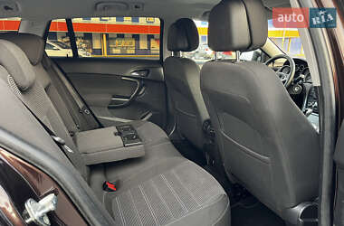 Универсал Opel Insignia 2012 в 