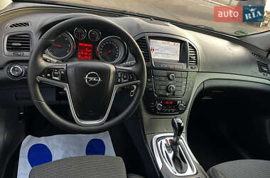 Универсал Opel Insignia 2012 в 