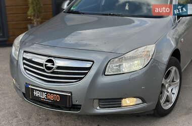 Универсал Opel Insignia 2010 в 