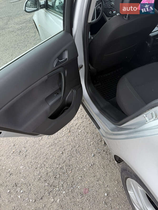 Універсал Opel Insignia 2010 в Василькові