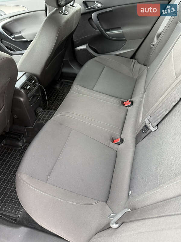 Універсал Opel Insignia 2010 в Василькові