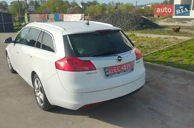 Универсал Opel Insignia 2011 в 