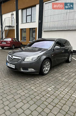 Универсал Opel Insignia 2010 в 