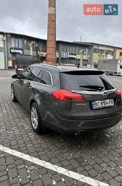 Универсал Opel Insignia 2010 в 