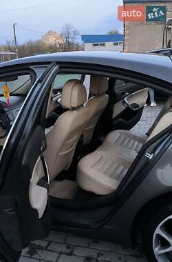 Лифтбек Opel Insignia 2010 в 