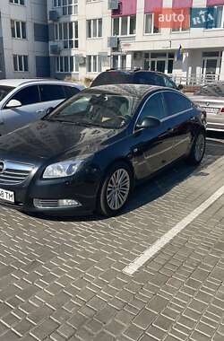 Седан Opel Insignia 2012 в 