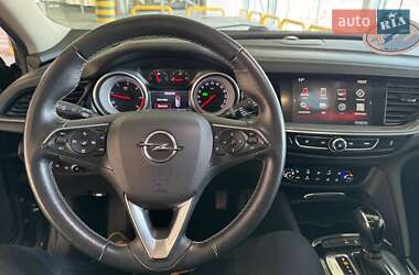 Универсал Opel Insignia 2018 в 