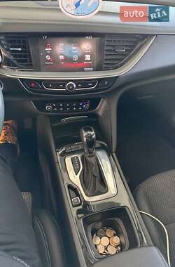 Универсал Opel Insignia 2018 в 