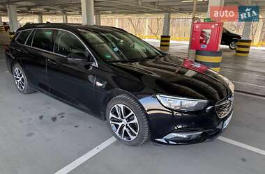 Универсал Opel Insignia 2018 в 