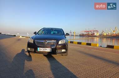 Универсал Opel Insignia 2011 в 