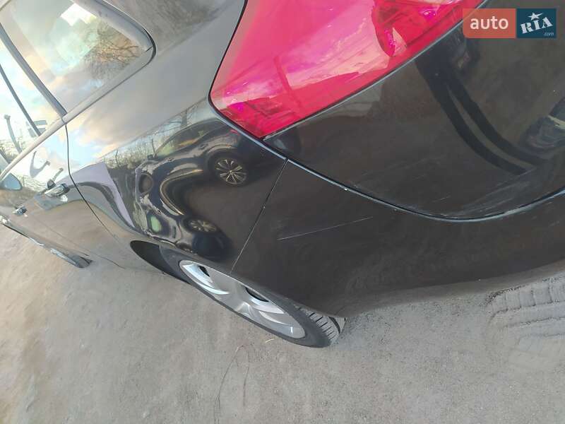 Універсал Opel Insignia 2012 в Дубні
