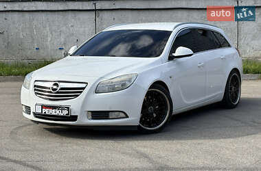 Универсал Opel Insignia 2011 в 