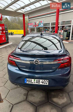 Седан Opel Insignia 2015 в 