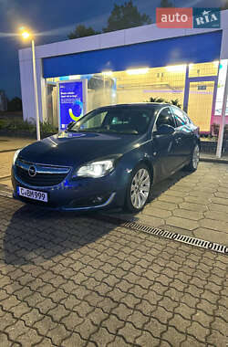 Седан Opel Insignia 2015 в 