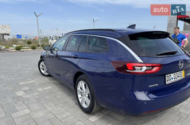 Универсал Opel Insignia 2017 в 