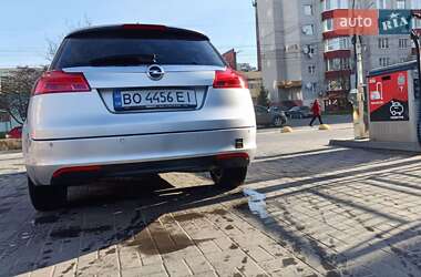 Универсал Opel Insignia 2012 в 