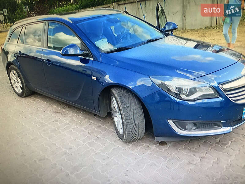 Универсал Opel Insignia 2014 в 