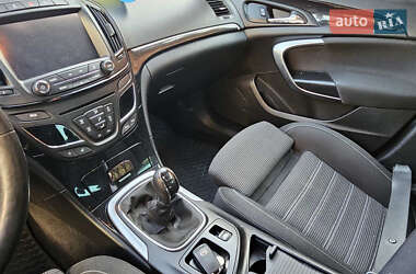 Седан Opel Insignia 2015 в 