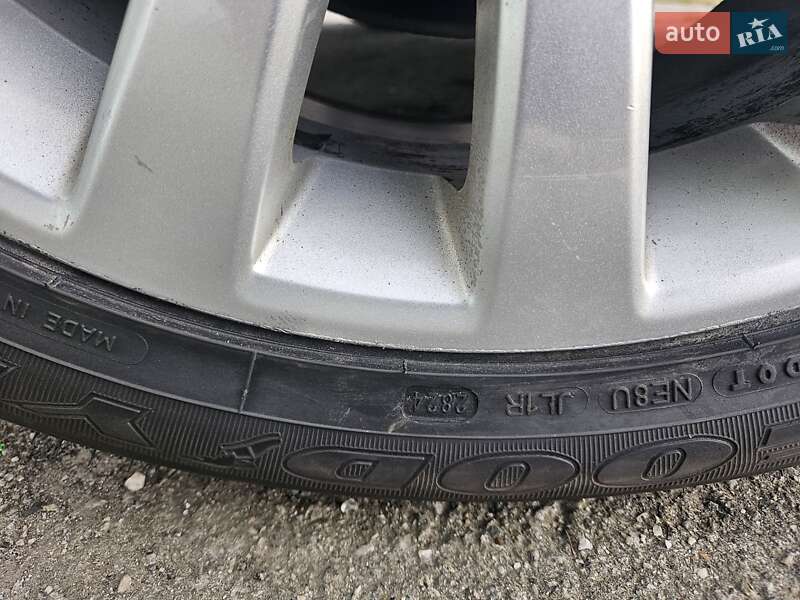 Лифтбек Opel Insignia 2010 в Киеве