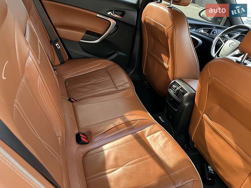 Лифтбек Opel Insignia 2010 в Черкассах