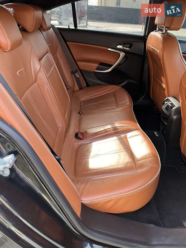 Лифтбек Opel Insignia 2010 в Черкассах