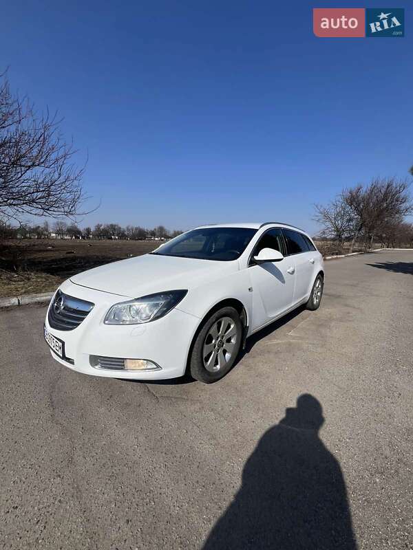 Opel Insignia 2011