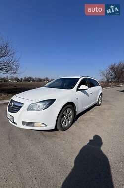 Универсал Opel Insignia 2011 в 
