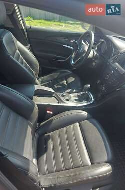 Универсал Opel Insignia 2011 в 