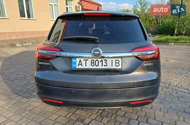Универсал Opel Insignia 2016 в 